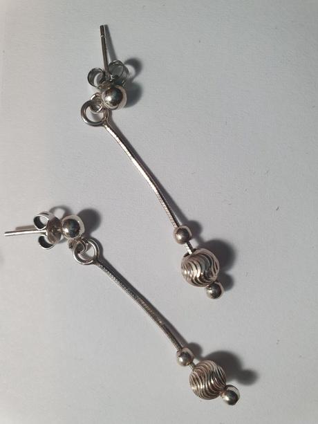 Strieborné náušnice, 