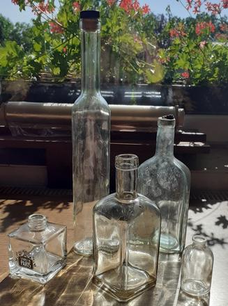 Prázdne sklenené fľaše, 