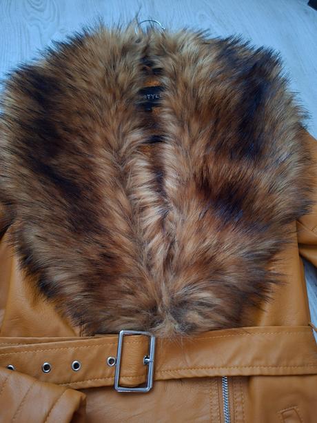 Zateplená koženka s kožušiny veľ.m, m