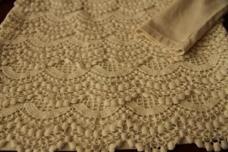 Tričko s čipkou, oblečené 1x na fotenie v škôlke, f&f,110