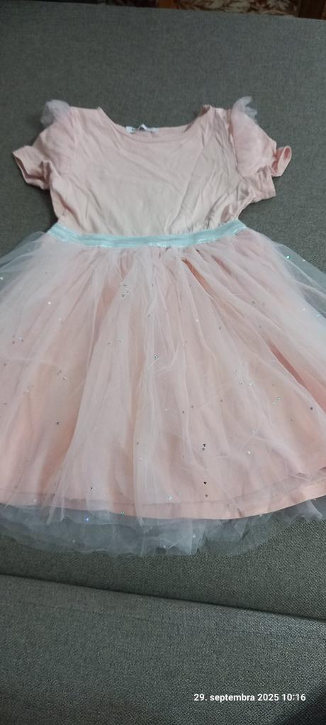 Šatičky, sinsay,104