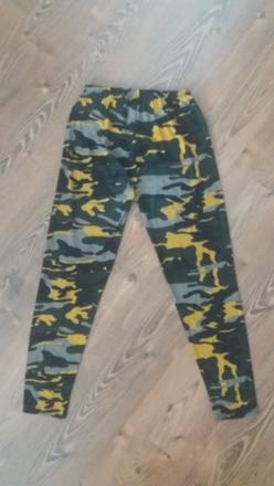 Maskáčové legíny, 158