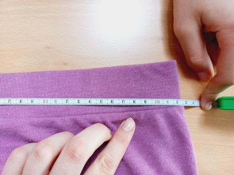 Moderná minisukňa so sťahovaním, sinsay,s