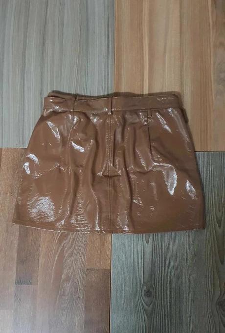 Sukna bershka vel. l, bershka,l