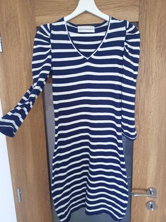 Elastické pásikavé šaty, s