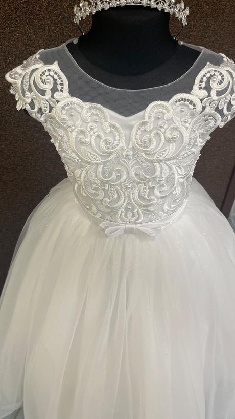 Šaty na prijimanie, 134 / 140