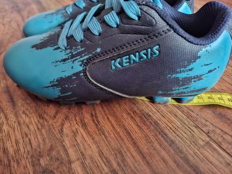 Predám kopačky, 28