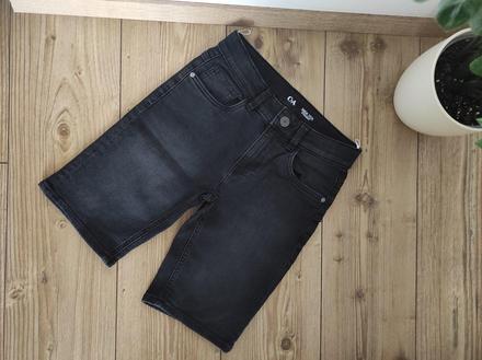 Šortky - ako nové, c&a,146