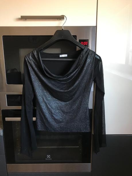 Krásne elegantné spoločenské tričko s, s