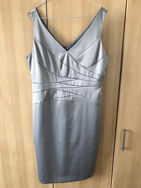 Saténové saty z debenhams 14 petite, m