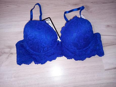 Podprsenka, new yorker,75b