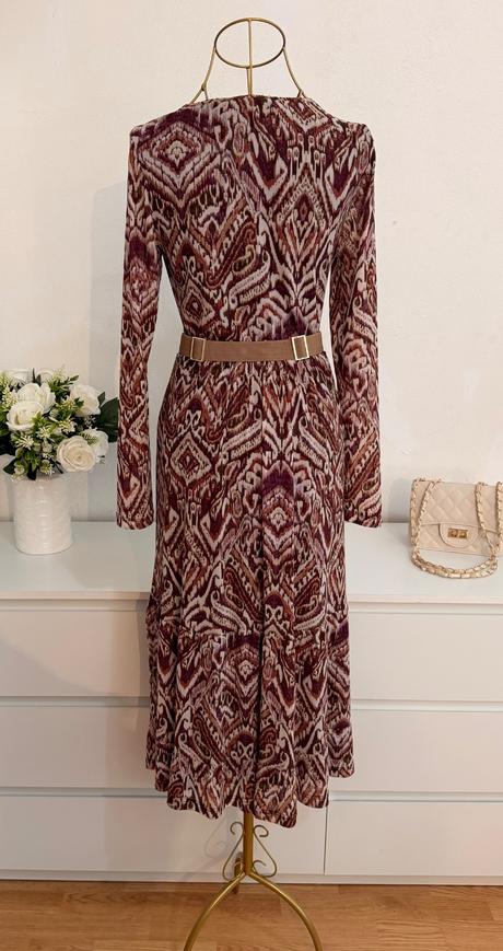 Luxusné zero midi šaty v boho chic štýle, 38