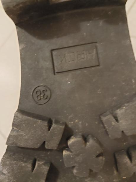 Moderné čižmy v. 38, 38