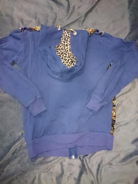 Mikina s tigrovanym vzorom, s