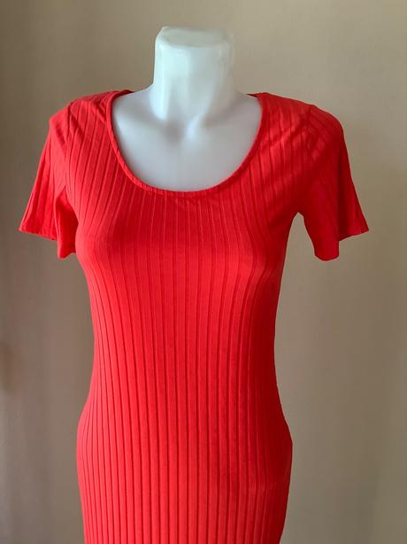 Krasne pruzne šaty/3a, primark,38 / m