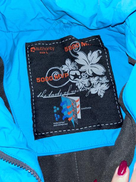 Authority vetrovka, authority,l