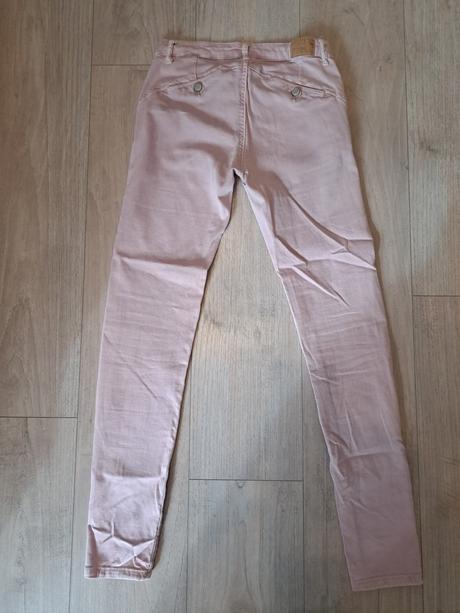 Bledoružové rifle, s