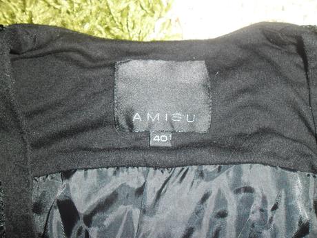 Zaujímavá  elegantná vesta, amisu,40