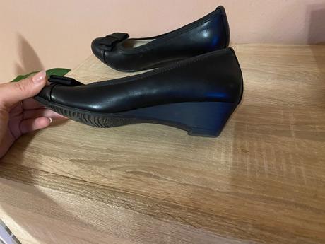 Dámske topánky na nízkom opätku, clara barson,37