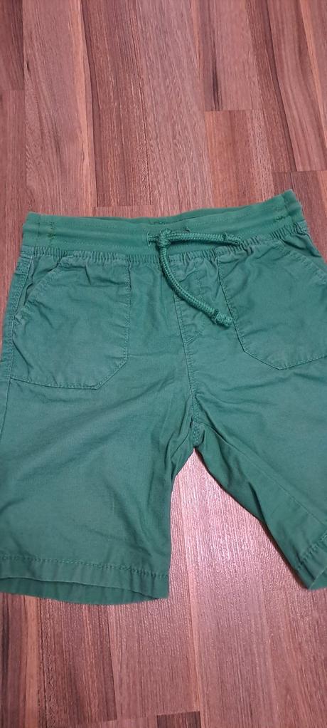 Kraťasy (2 ks), zn. f&f, veľ. 110, f&f,110