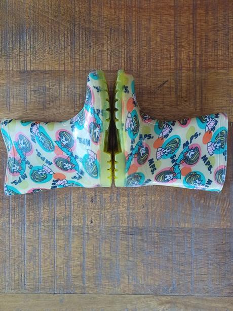 Gumáky svietiace, 31