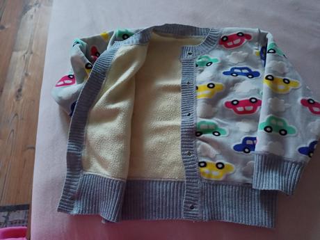 Autíčkovy svetrík, 86