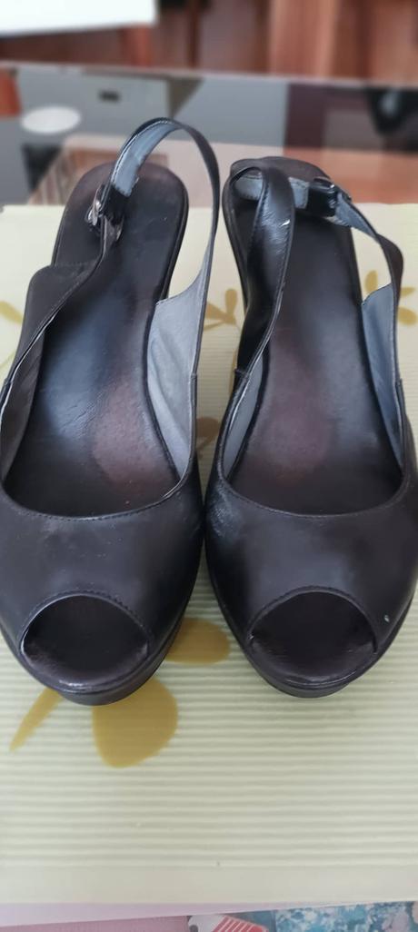 Čierne sandálky, 40