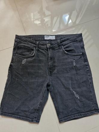 Panske riflove kratasy, bershka,44