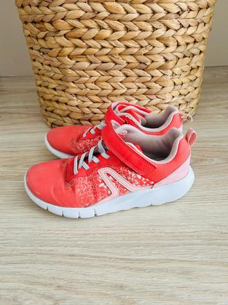 Športové tenisky značky decathlon, decathlon,35