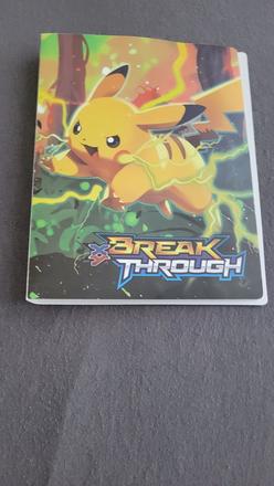 Malý album pikachu,