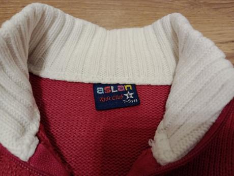 Sveter s motýlikom, 128