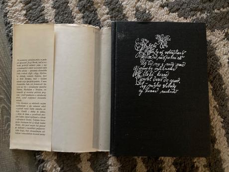 Leteli sokoli nad javorinou (1977),