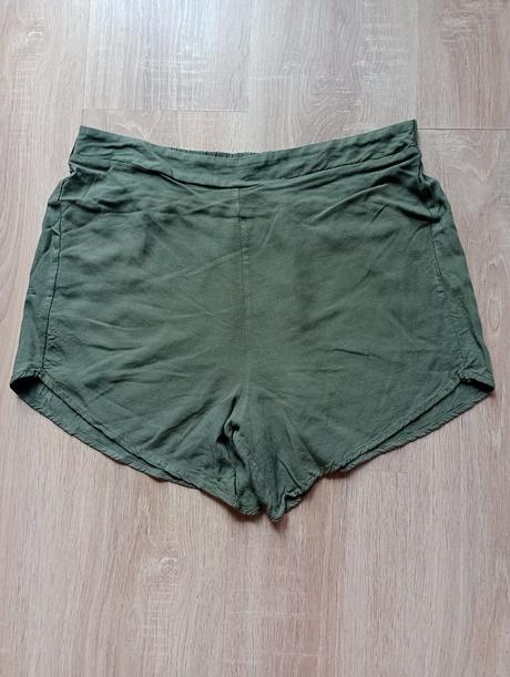 Khaki šortky, l