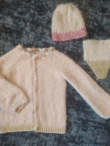 Handmade svetrík, 98