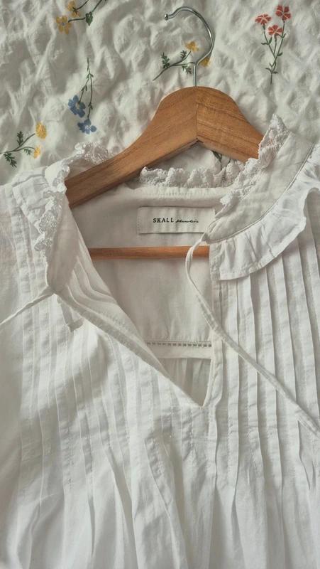 Krásna košeľa od skall studio  model lupina, l