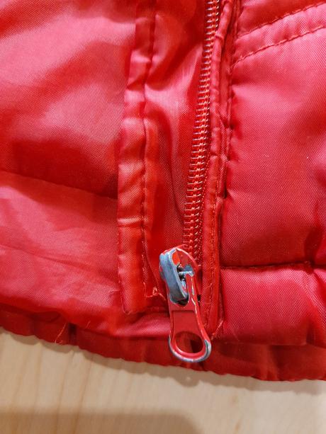 Červená vesta, kiki&koko,104