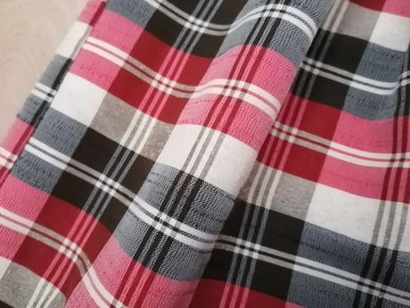 Slávnostné šaty, károvaná sukňa, 104