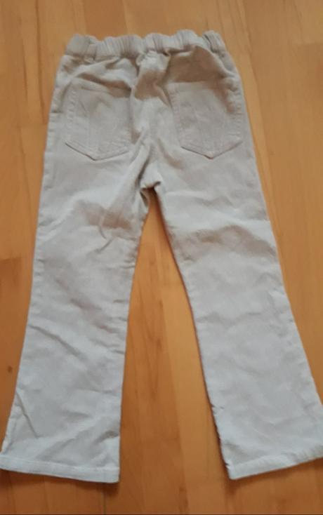 Krásne jemné manchestraky,výborný stav,pc 19,90, h&m,116