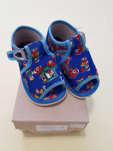 Parkrat obute papucky, beda,19