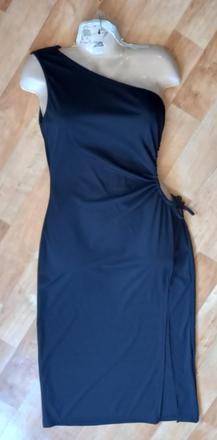 Dámske úzke čierne šaty, m