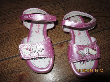 Sandálky hello kitty, baťa,25