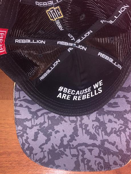 Šiltovka rebellion uni,