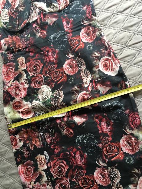 Kvetovane bodycon saty, zara,l