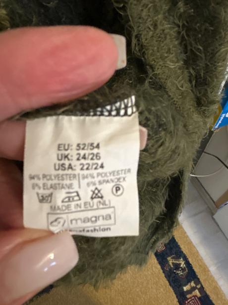 Dámsky chlpatý predĺžený sveter 52/54, 52