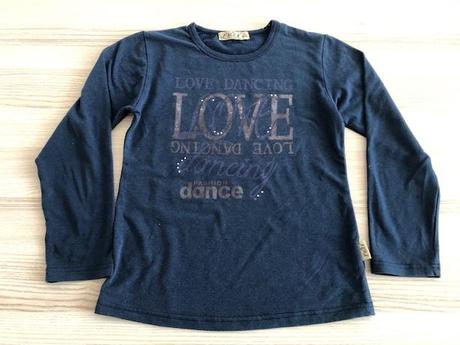 Tmavomodre tricko, lusa,140