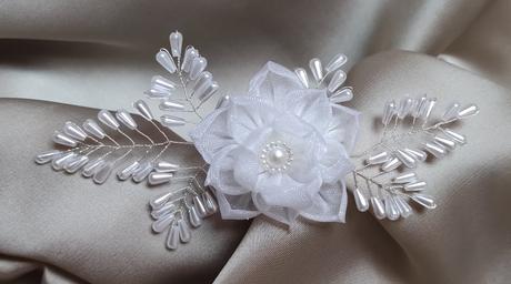 Jemná ozdoba na vlásenke, 