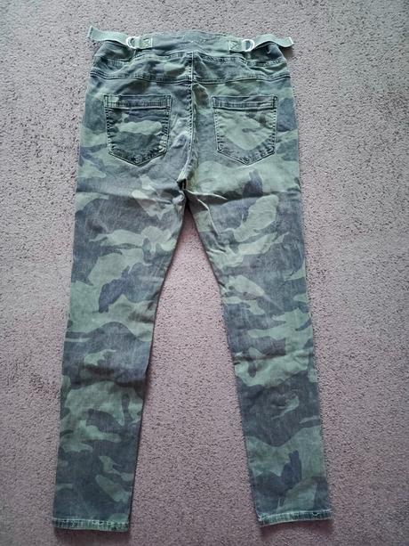 Dámske maskáčové nohavice veľ. l, l