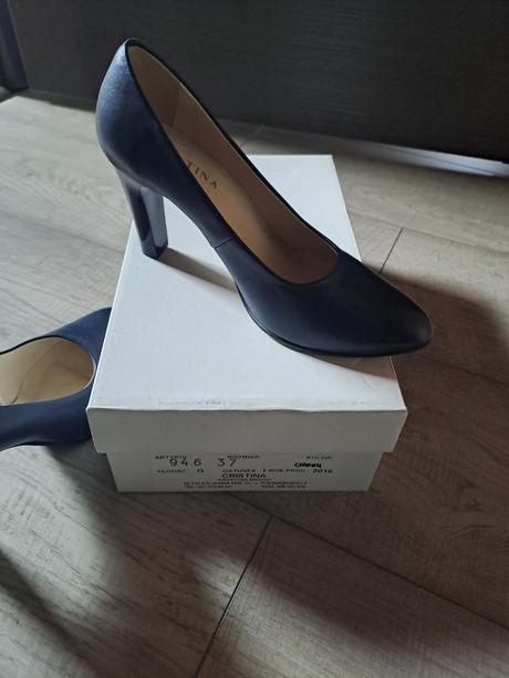 Kožené lodičky, 37