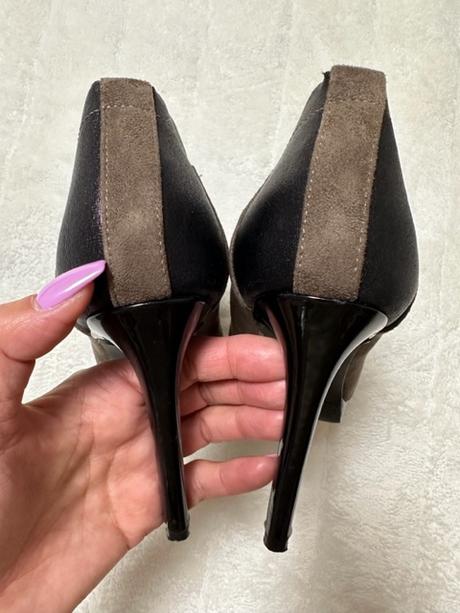 Krásne kotníkové topánky na vysokom podpätku gaudi, gaudi,40