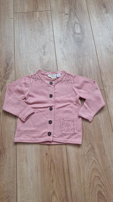 Svetrík veľ. 74-80 cm., lupilu,74